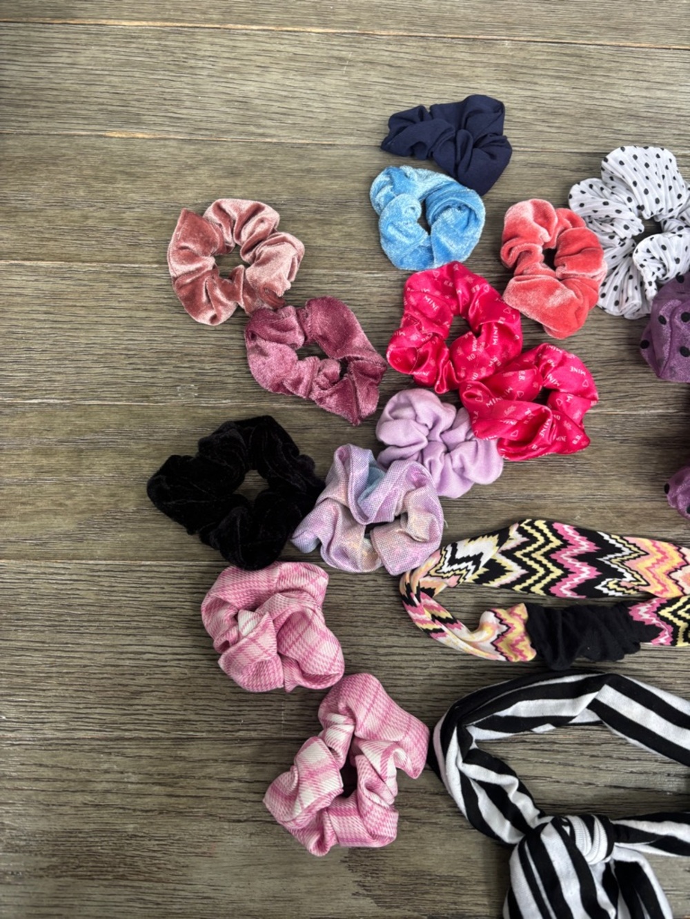 Kids Multi-Color Scrunchie and Headband Set - Picture 3 of 3